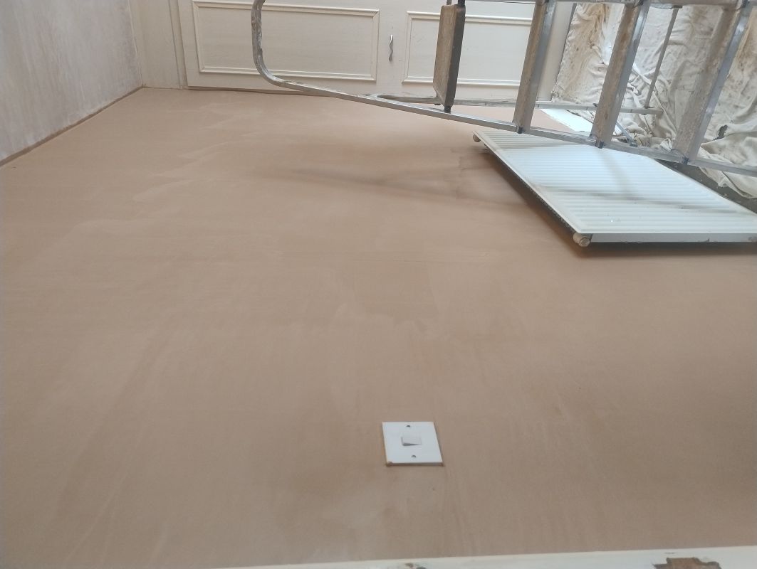 High quality wall plastering and skimming by Leigh plasterers for a domestic property renovation